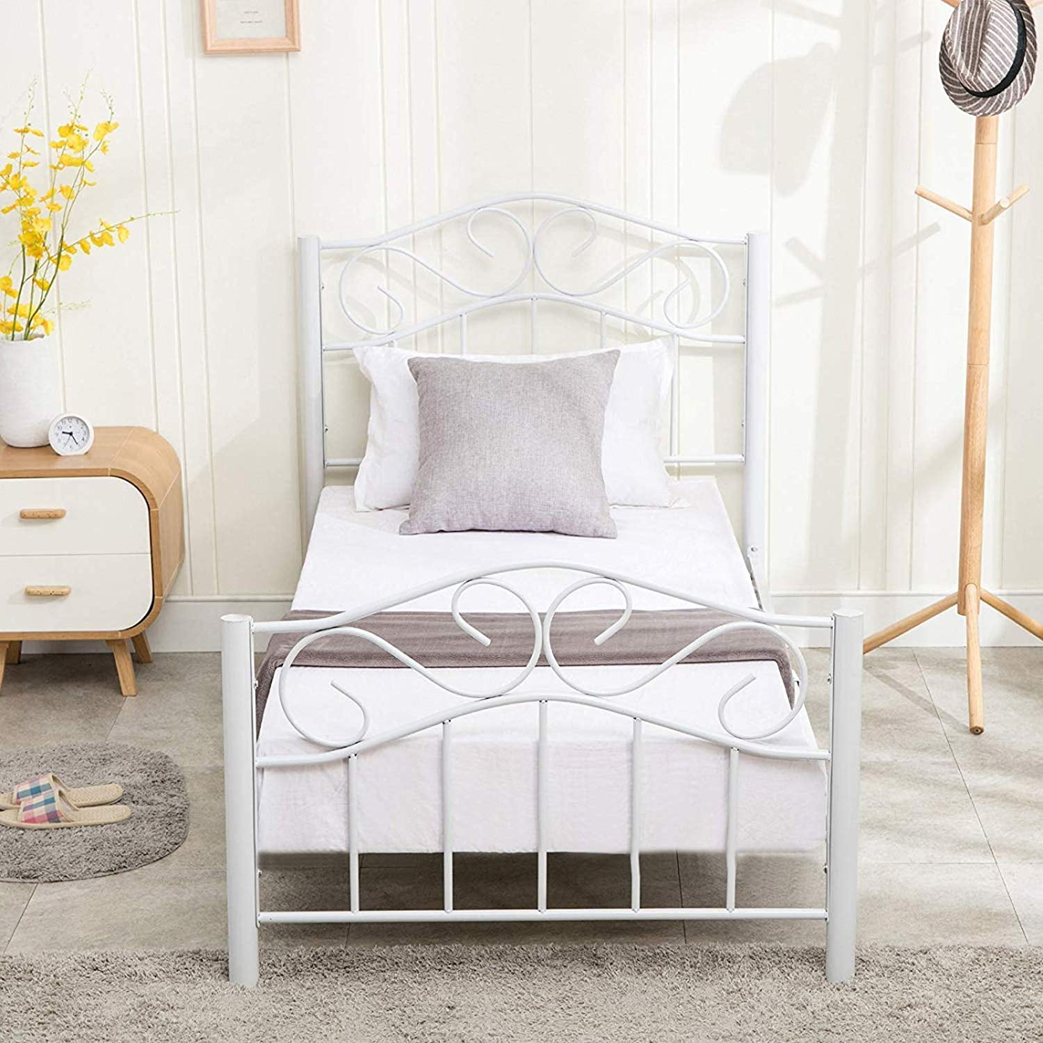 girls iron bed