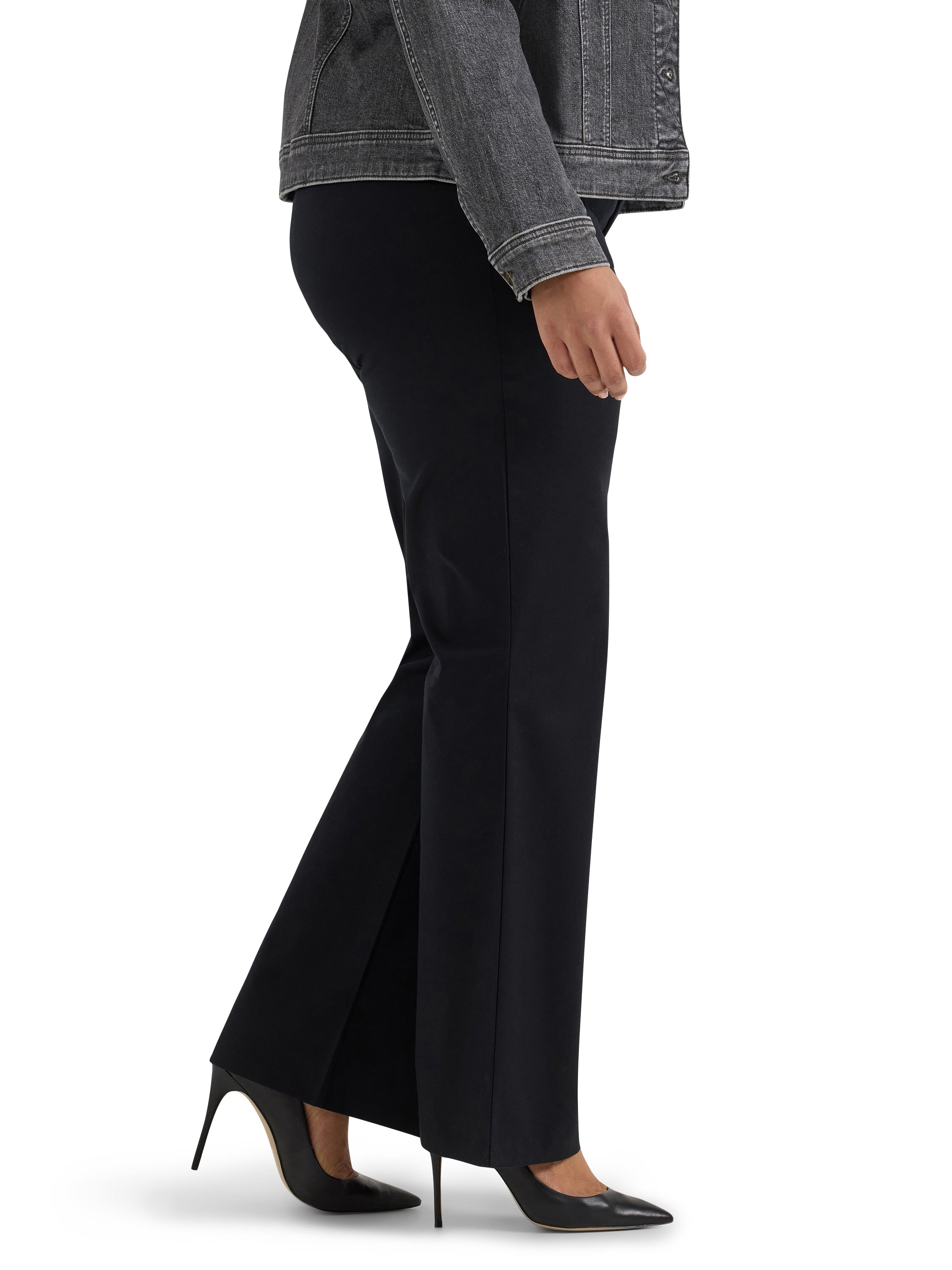 Lee® Women's Plus Mid Rise Wrinkle Free Bootcut Pant