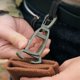 thumbnail image 4 of 20 Piezas Clip para Guantes Soporte de Seguridad Colgador Gancho PortáTil Protector Trabajo Multiusos, 4 of 5