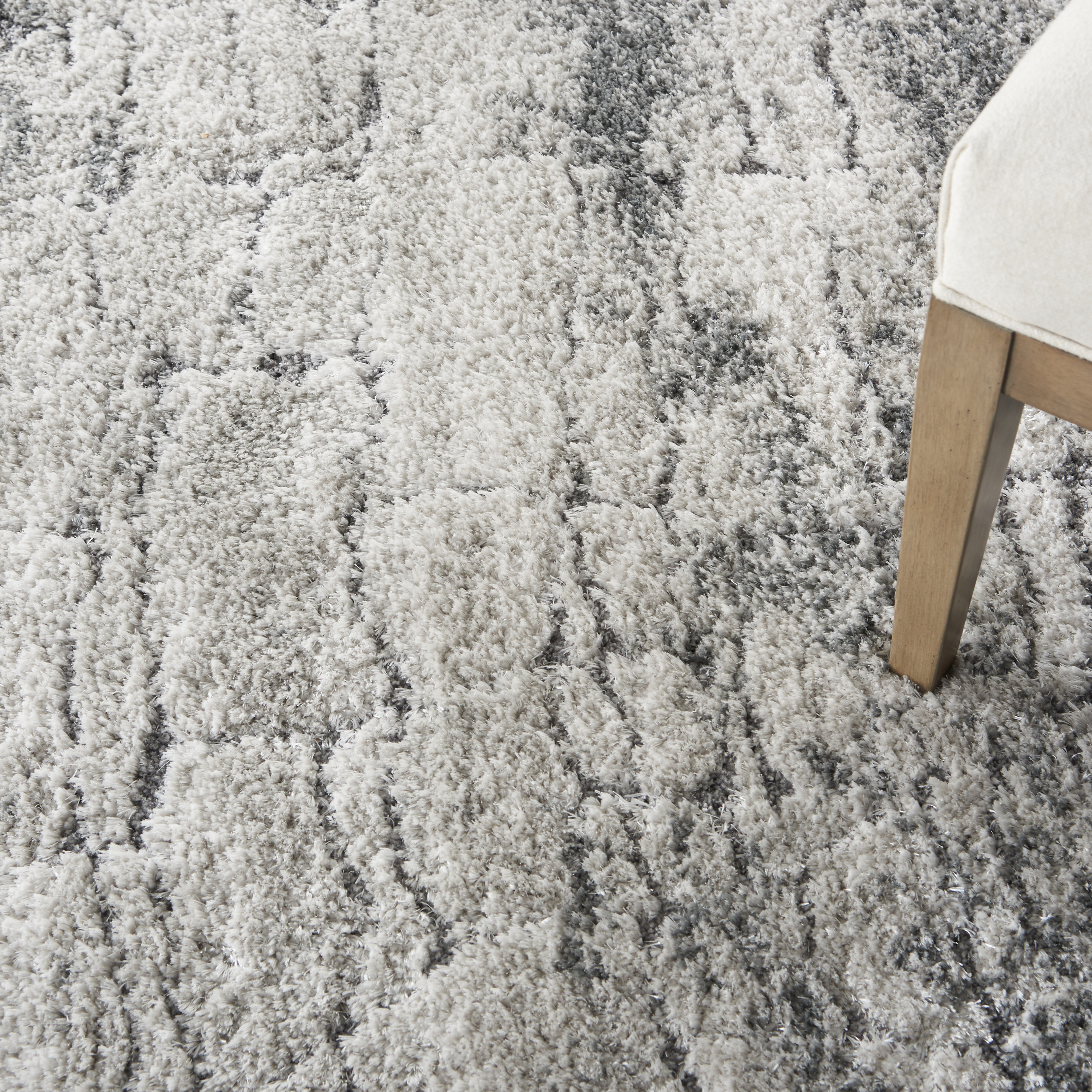 Nourison Dreamy Shag Abstract Contemporary Ivory/Charcoal 5'3" x 7'3" Area Rug