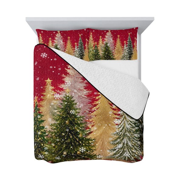 Twin Quilt Bedding Set, Green Gold Christmas Trees Soft Microfiber Summer Bedspread Coverlet with 2 Pillow Shams for All Season, Red Background Breathable Bedding Set for Hot Sleepers