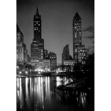 - Posterazzi SAL255422530 USA New York City Manhattan Night Scene at Central Park with Fifth Avenue Skyline Poster Print - 18 x 24 in.