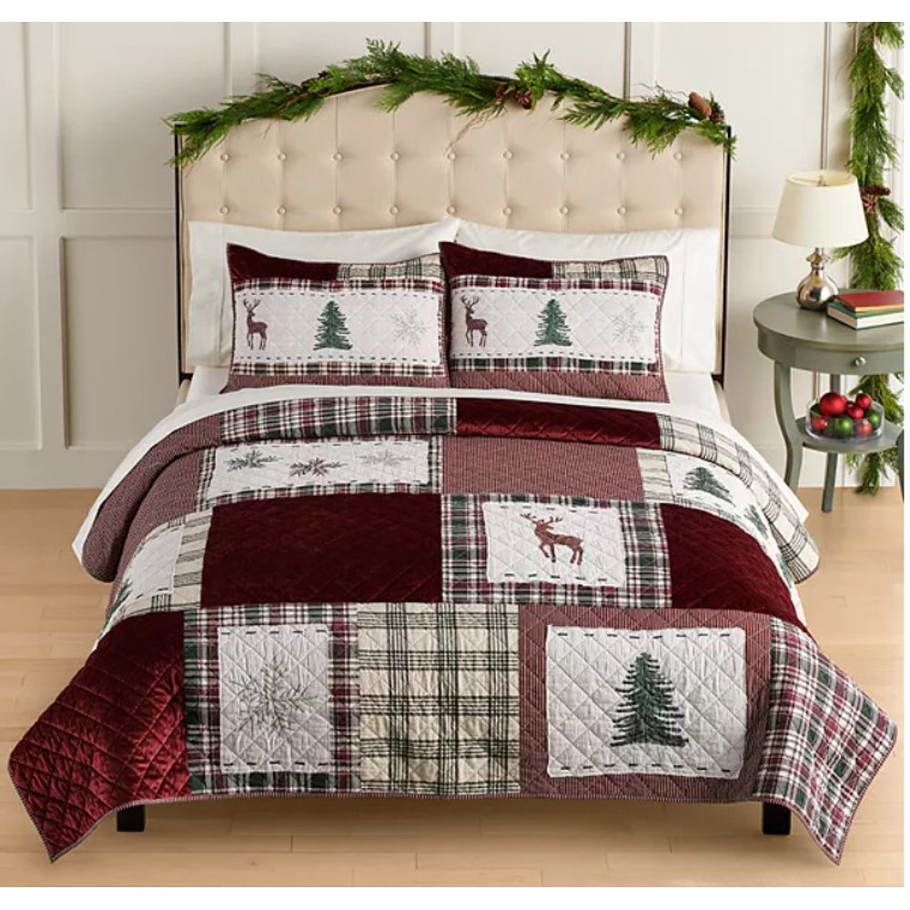 Christmas Trees & Reindeer Woodland Farmhouse Patchwork Full / Queen