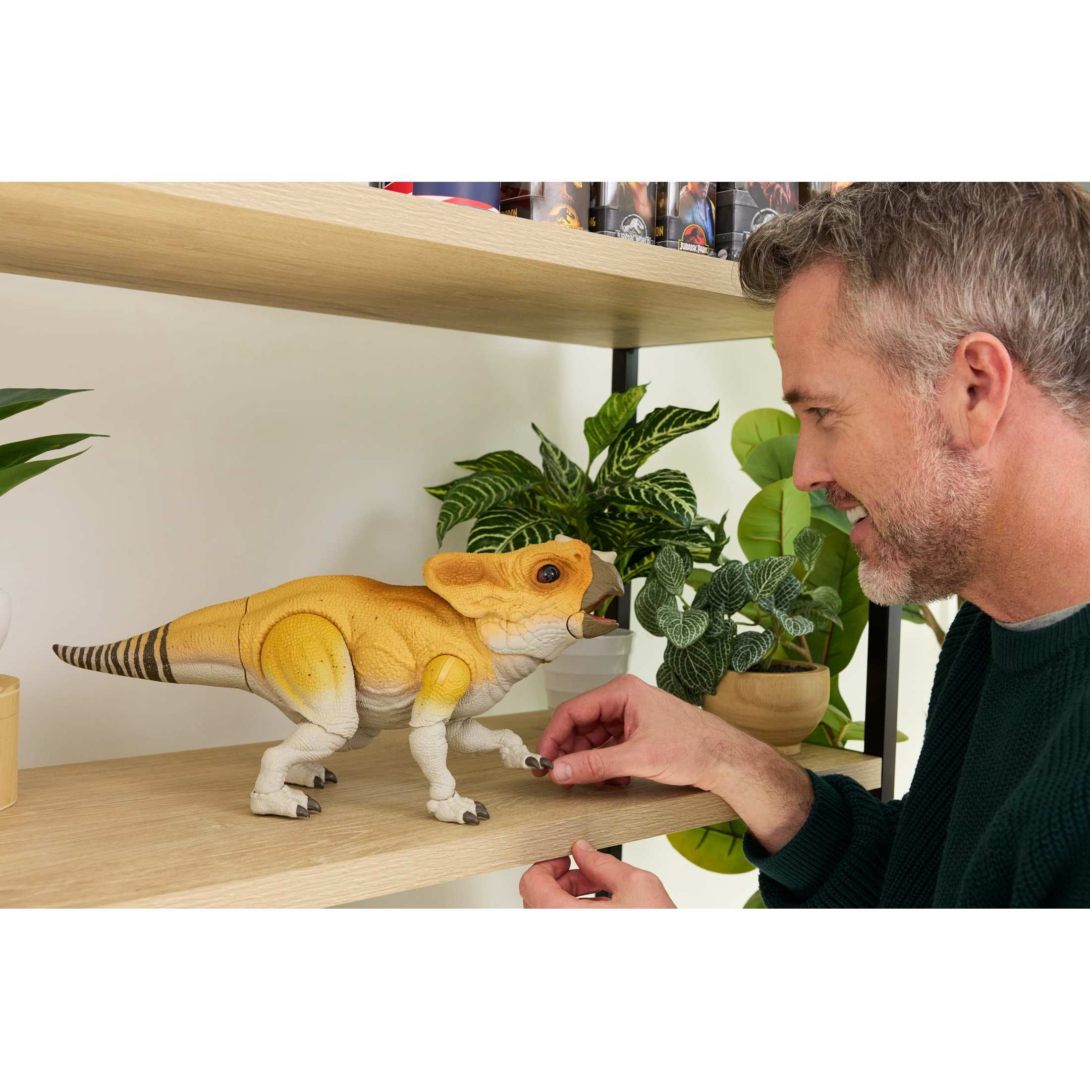 Jurassic World Hammond Collection Screen Scale Aquilops Dolores Dinosaur Figure, Real Feel & Glass Eyes