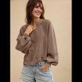 thumbnail image 4 of Sudadera Holgada Informal de Otoño para Mujer, con Cuello en V, Larga y Encaje, Estilo Farol, Estilo Corto Color Café S, 4 of 6