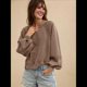 thumbnail image 4 of Sudadera Holgada Informal de Otoño para Mujer, con Cuello en V, Larga y Encaje, Estilo Farol, Estilo Corto Color Café XXL, 4 of 6