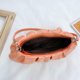 thumbnail image 1 of Bolsa de mano para fiesta de mujer a la moda, para axilas, plisado en la nube, de mano de cuero PU Tmvgtek Para Estrenar, 1 of 8