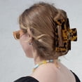 thumbnail image 3 of Pinzas para el pelo, pasadores de plátano grandes de 4 pulgadas para el pelo de tortuga, pinzas de mandíbula francesas acrílicas para mujeres y niñas, accesorios para el cabello con estampado de leopardo para cabello grueso, 2 colores disponibles (2 paquetes) Vhermosa CZJP-HY64, 3 of 7