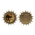 thumbnail image 1 of Luz verde ciencias forestales paisajes naturaleza Pin de gancho de metal vintage con forma de sol Unbranded  M, 1 of 3