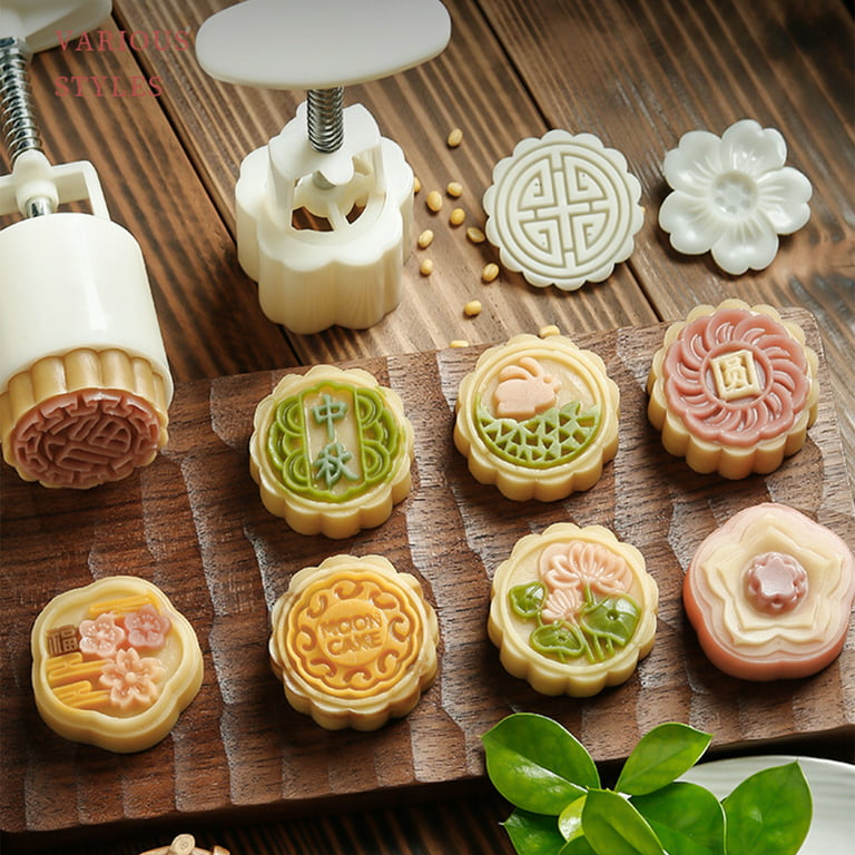 50g/75g Mooncake Mold Hand Press Mooncake Stamps Plastic Pastry Gadgets Moon  Cake Maker with 3D Grape/Bee Shape Patterns - AliExpress
