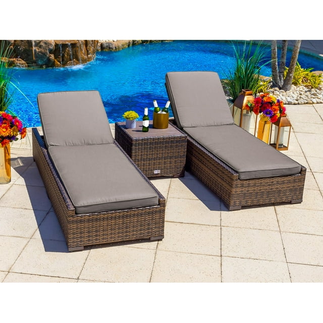 Sorrento 3-Piece Resin Wicker Outdoor Patio Furniture Chaise Lounge Set in Brown w/ Two Chaise Lounge Chairs and Side Table (Flat-Weave Brown Wicker, Sunbrella Canvas Taupe)