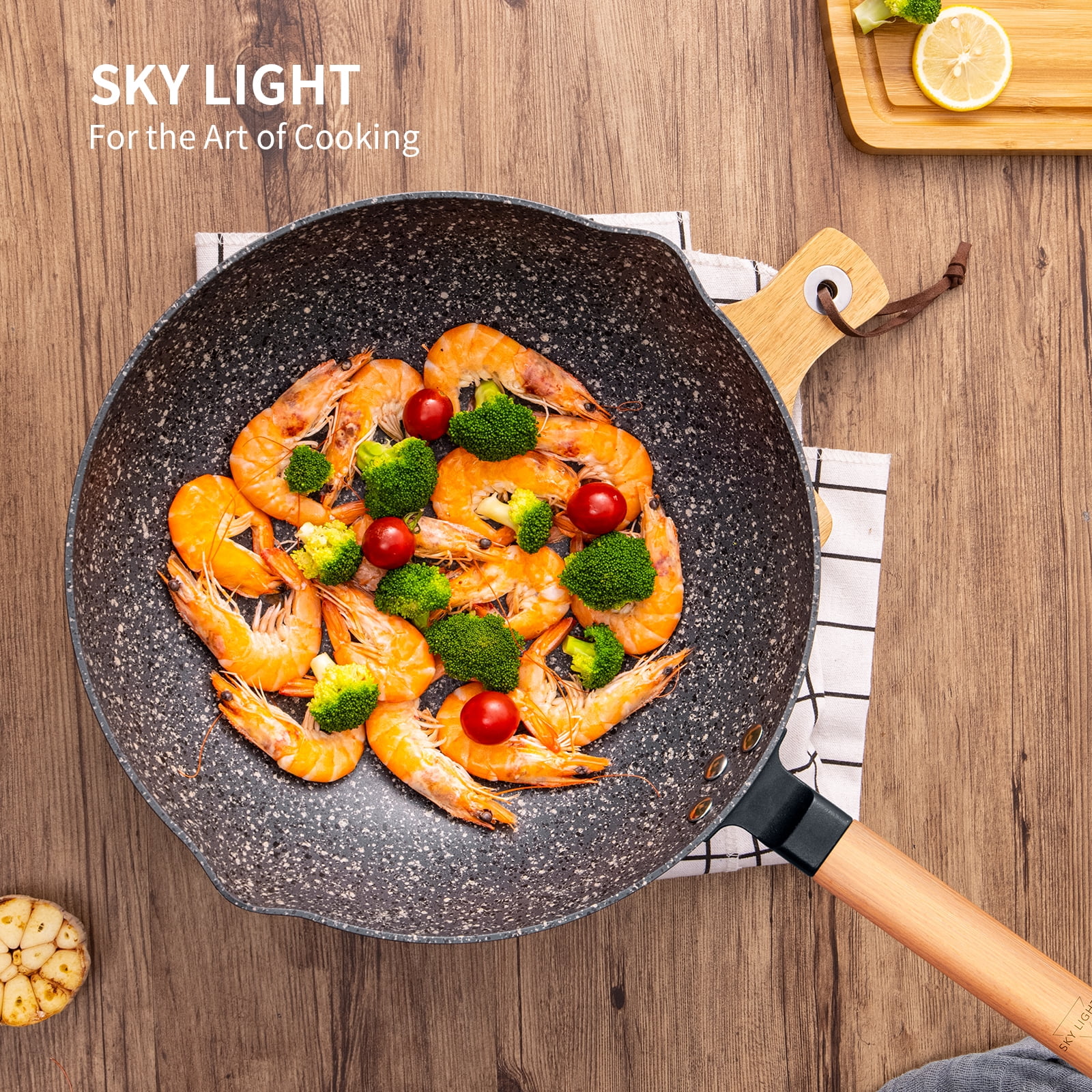 SKY LIGHT Natural Carbon Steel Wok Pan 12.5”, No Nonstick Coating Woks and  Stir Fry Pans, 100% No Chemical Traditional Chinese Iron Pot with Wooden  Handle, Flat Bottom for Seasoning All Stoves 