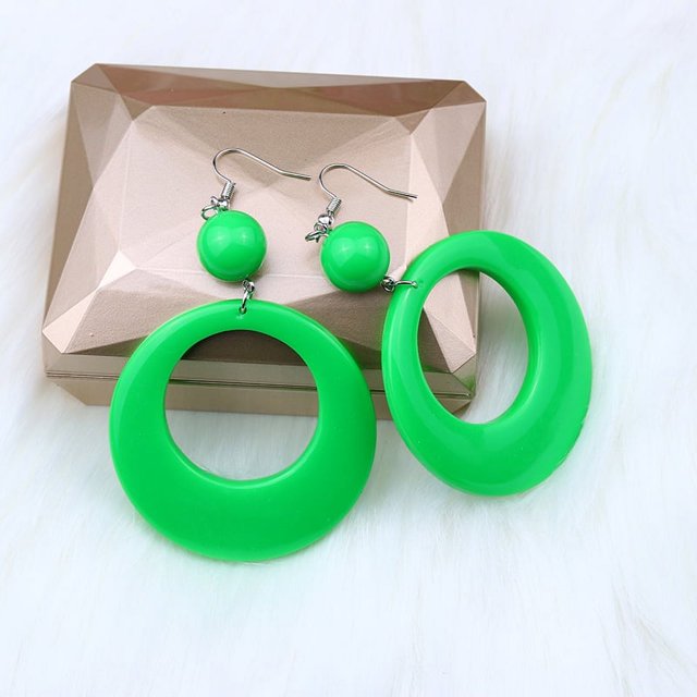 Pendientes geométricos huecos de bolas de resina de 6 colores, pendientes largos de moda simples y exagerados