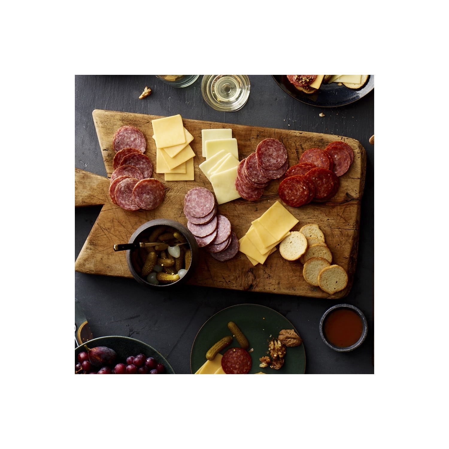 Hillshire Snacking Protein Italian Dry Salami and Gouda Cheese Snack Kit, 2.8 oz (Refrigerated)