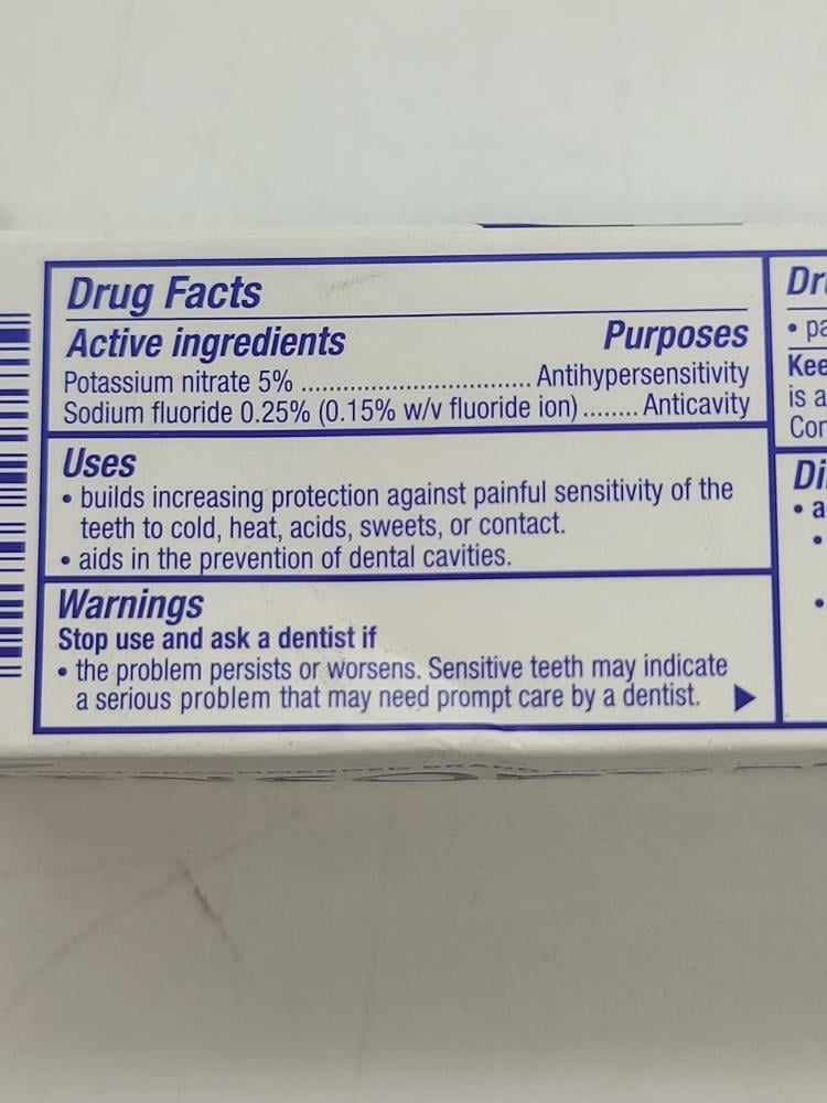 (3 pack) Sensodyne Clinical White Toothpaste Clinically Proven Whitening for Sensitive Teeth, Enamel Strengthening, 3.4 Oz