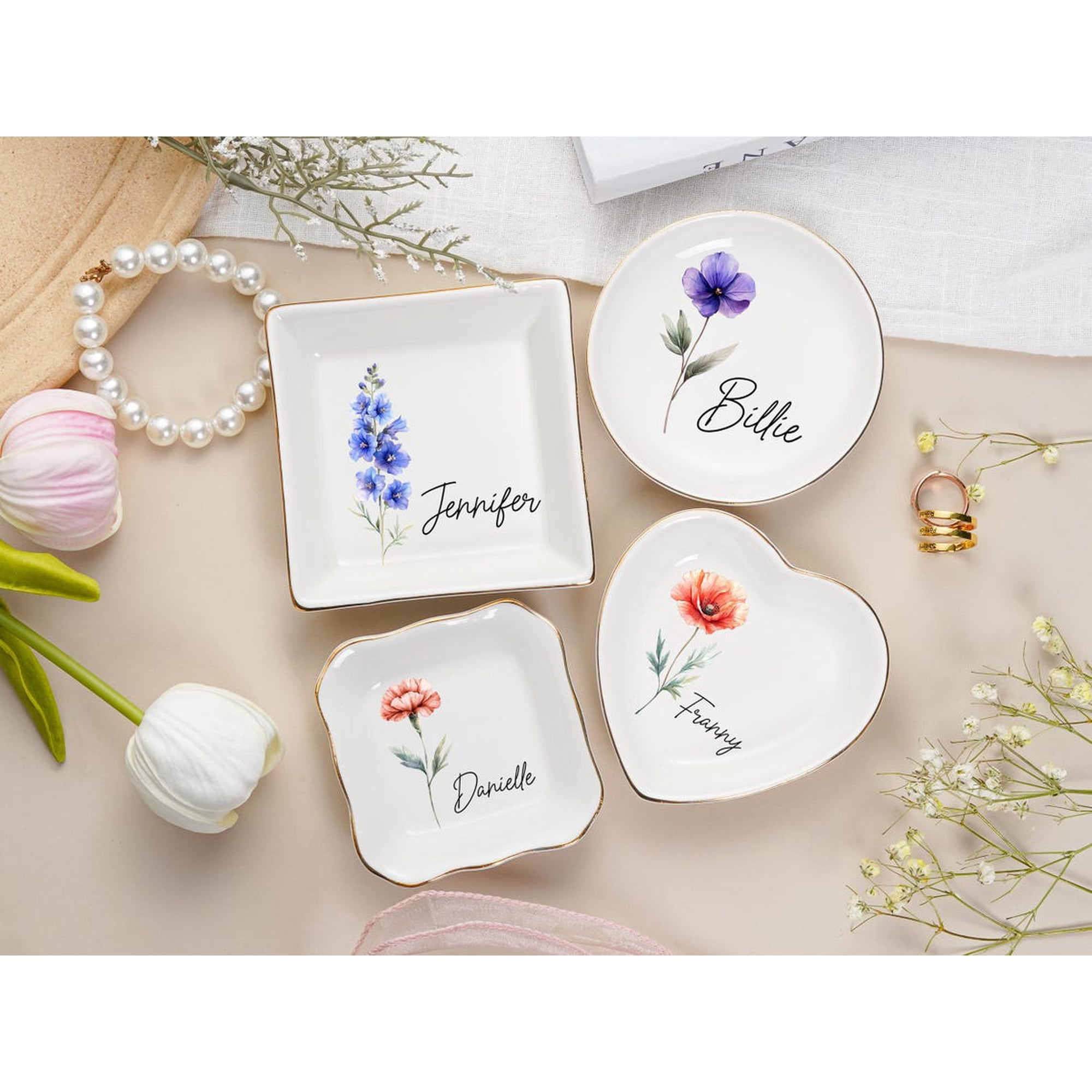 Personalized Birth Flower Trinket Dish, Custom Name Jewelry Ring Dish, Watercolor Floral Ceramic Tray, Birthday Gift for Mom, Friend, Bridesmaid