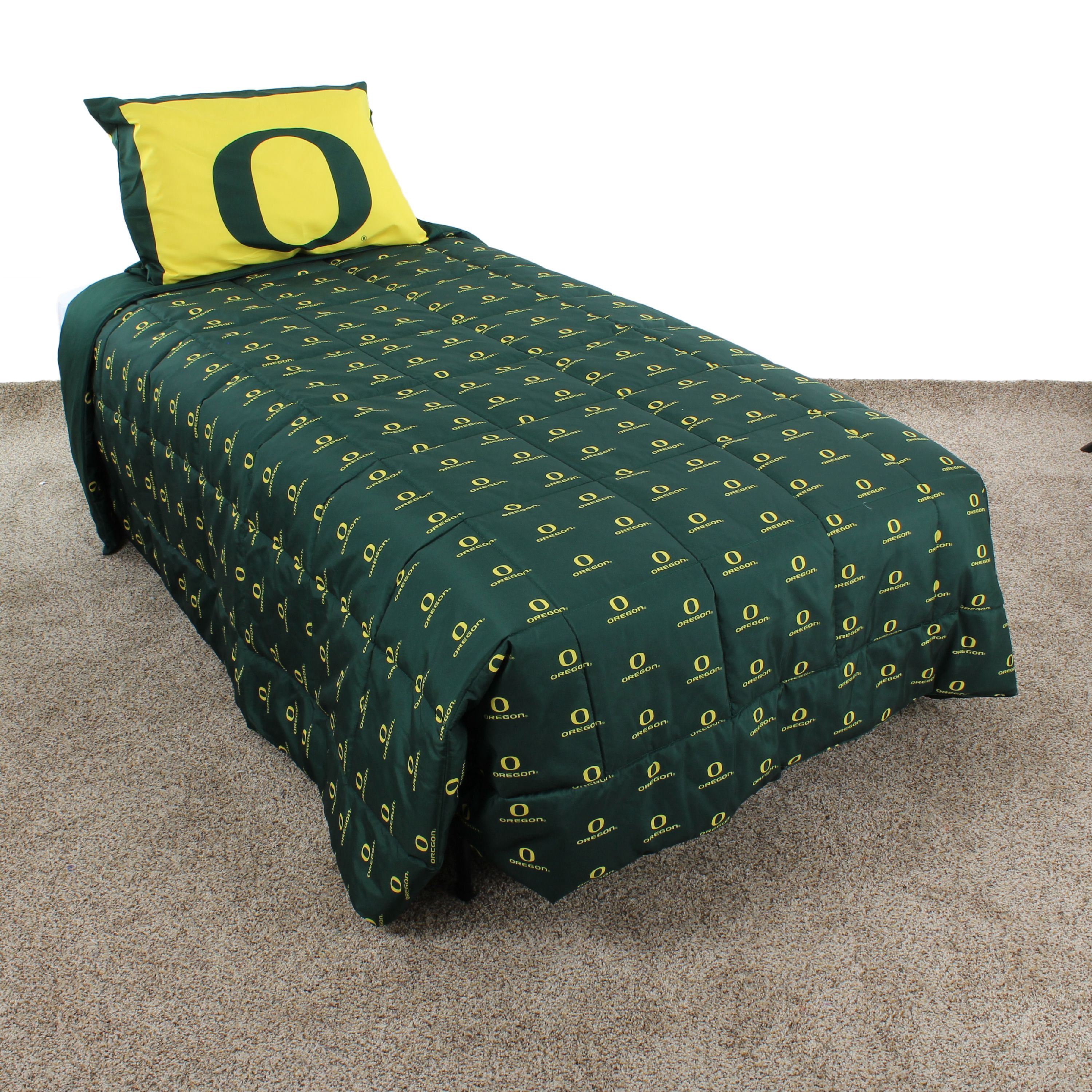 Oregon Ducks 2 Pc Reversible Polyester Comforter Set, 1 Comforter, 1 Sham, Twin