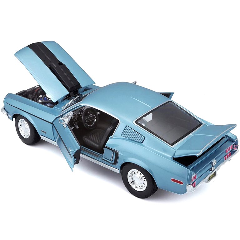 Maisto 1968 Ford Mustang CJ Cobra Jet Blue 1/18 Diecast