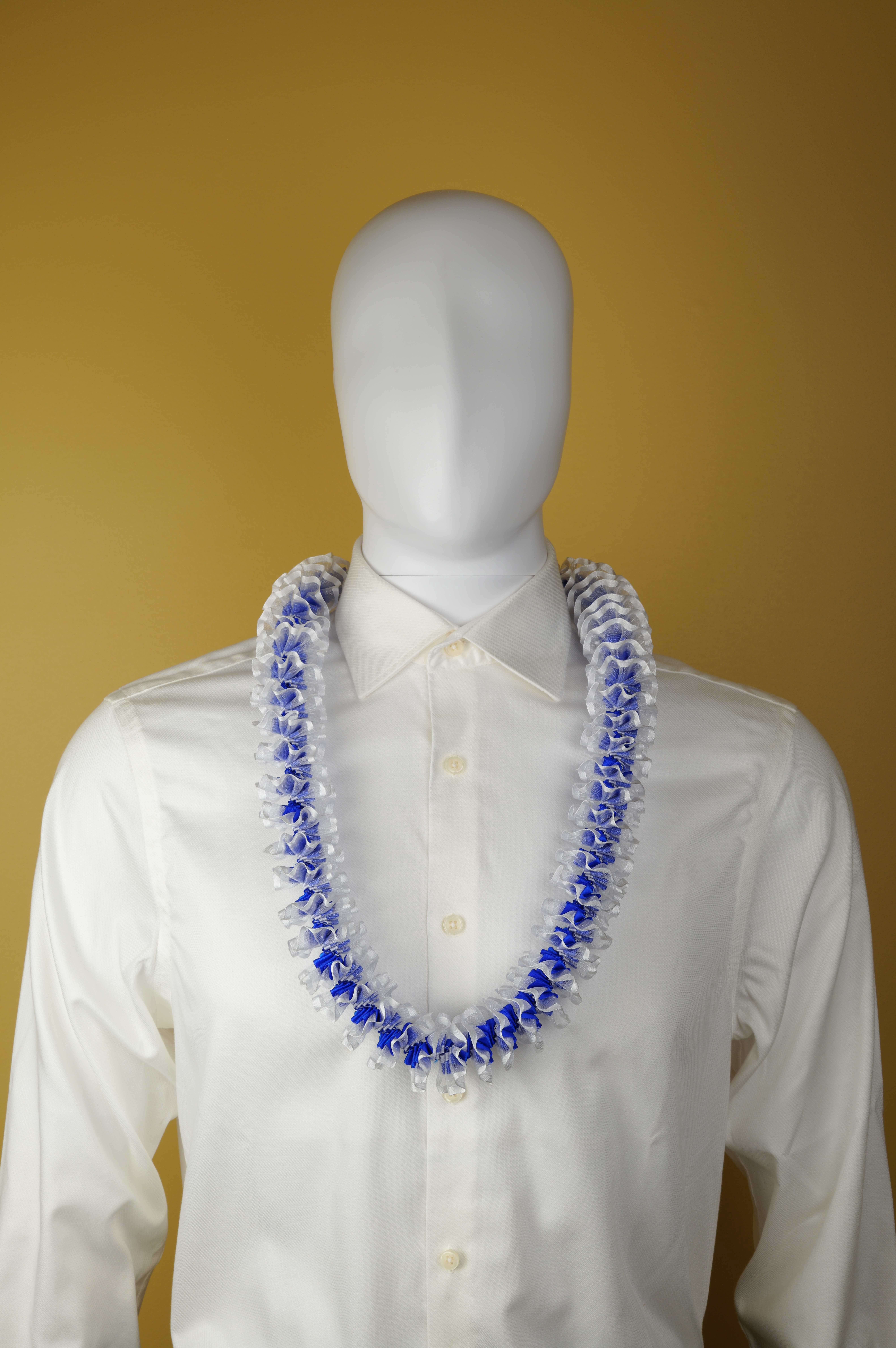 Maxport Corporation Ribbon Lei Royal Blue/white