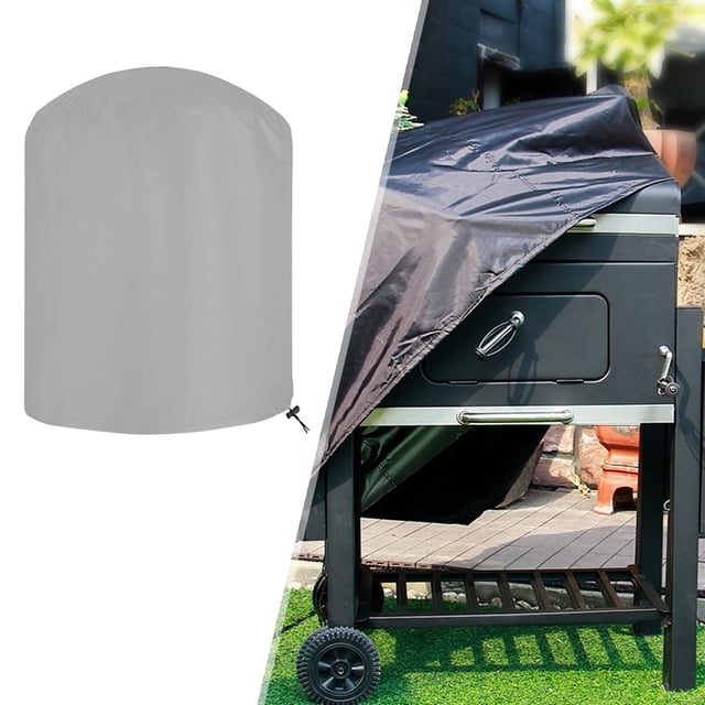 cubierta protectora perfecl bbq de poliéster resistente a la intemperie 58 cm x 77 cm, cubierta negra para parrilla con silueta cilíndrica y cordón de ajuste; vista frontal con costuras visibles y textura lisa impermeable, mostrada también cubriendo una parrilla en patio; suele usarse para proteger la parrilla en jardín, camping o picnics.