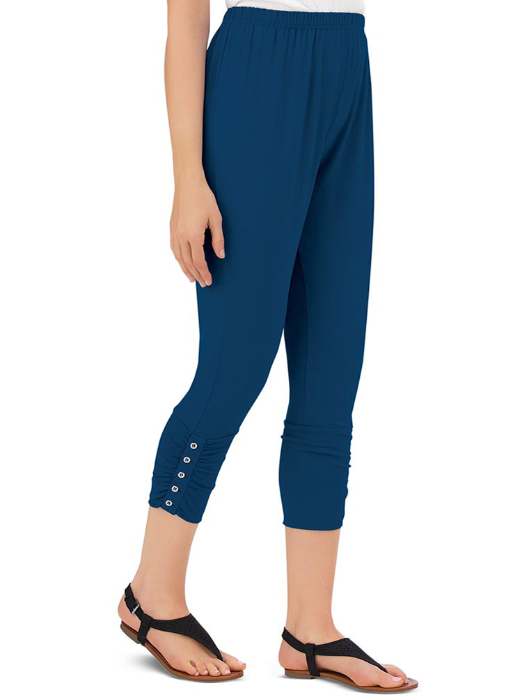 Button Accent Cinched Capri Leggings 