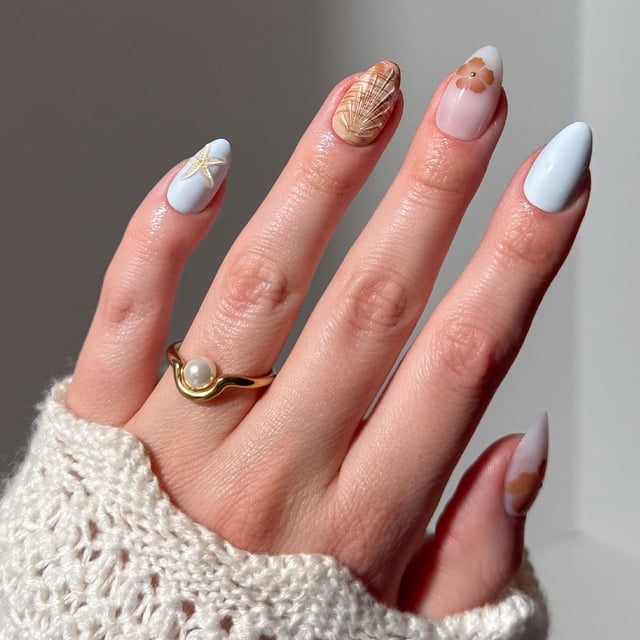 Set de uñas Glamnetic Sea Star Short Almond 30 de Press-On Nails