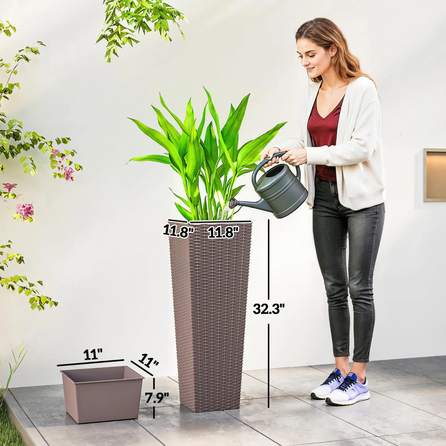 Set of 2 Plastic Flower Pots