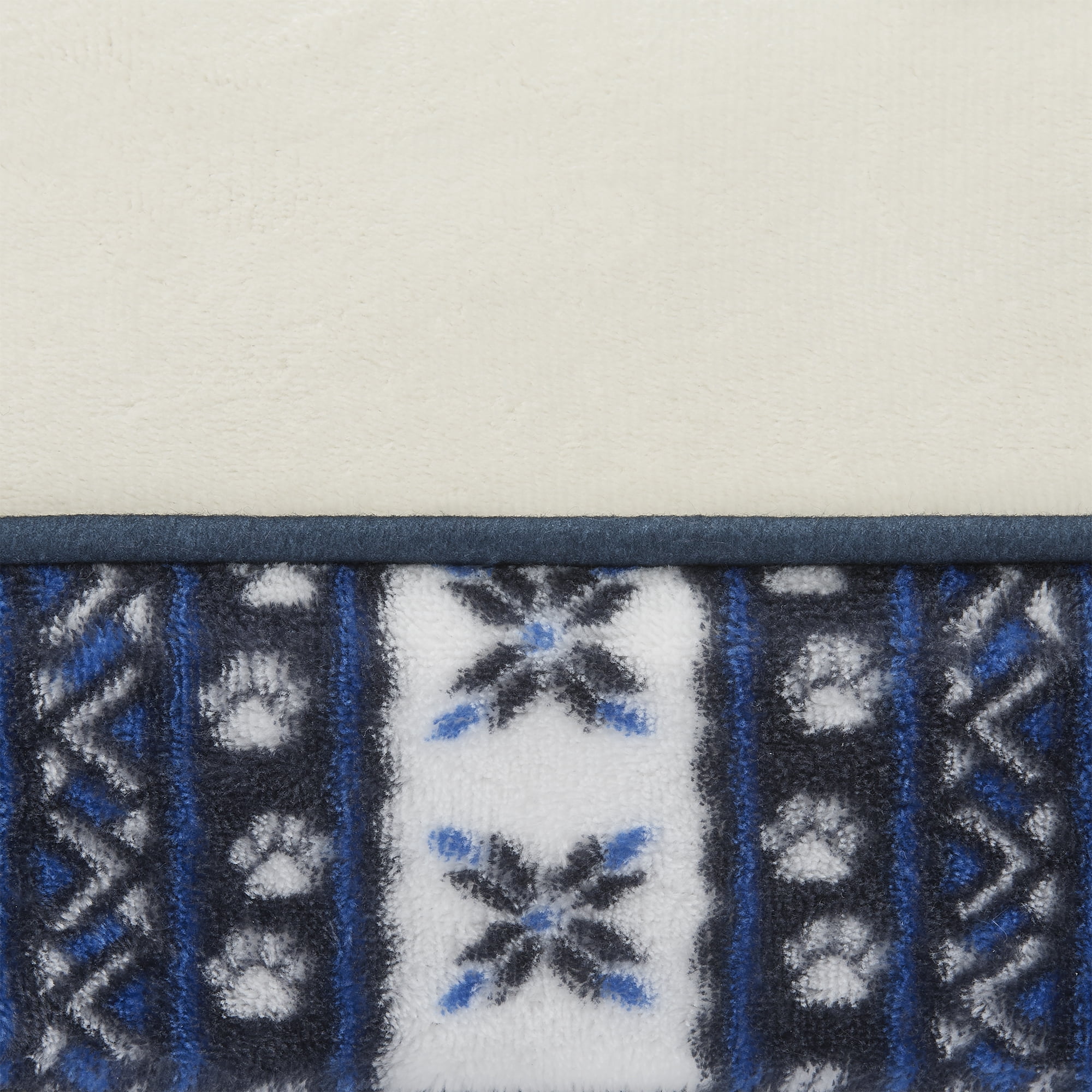 Vibrant Life Large Deluxe Gusset Pillow Pet Bed, 42" x 32", Lucky Fair Isle