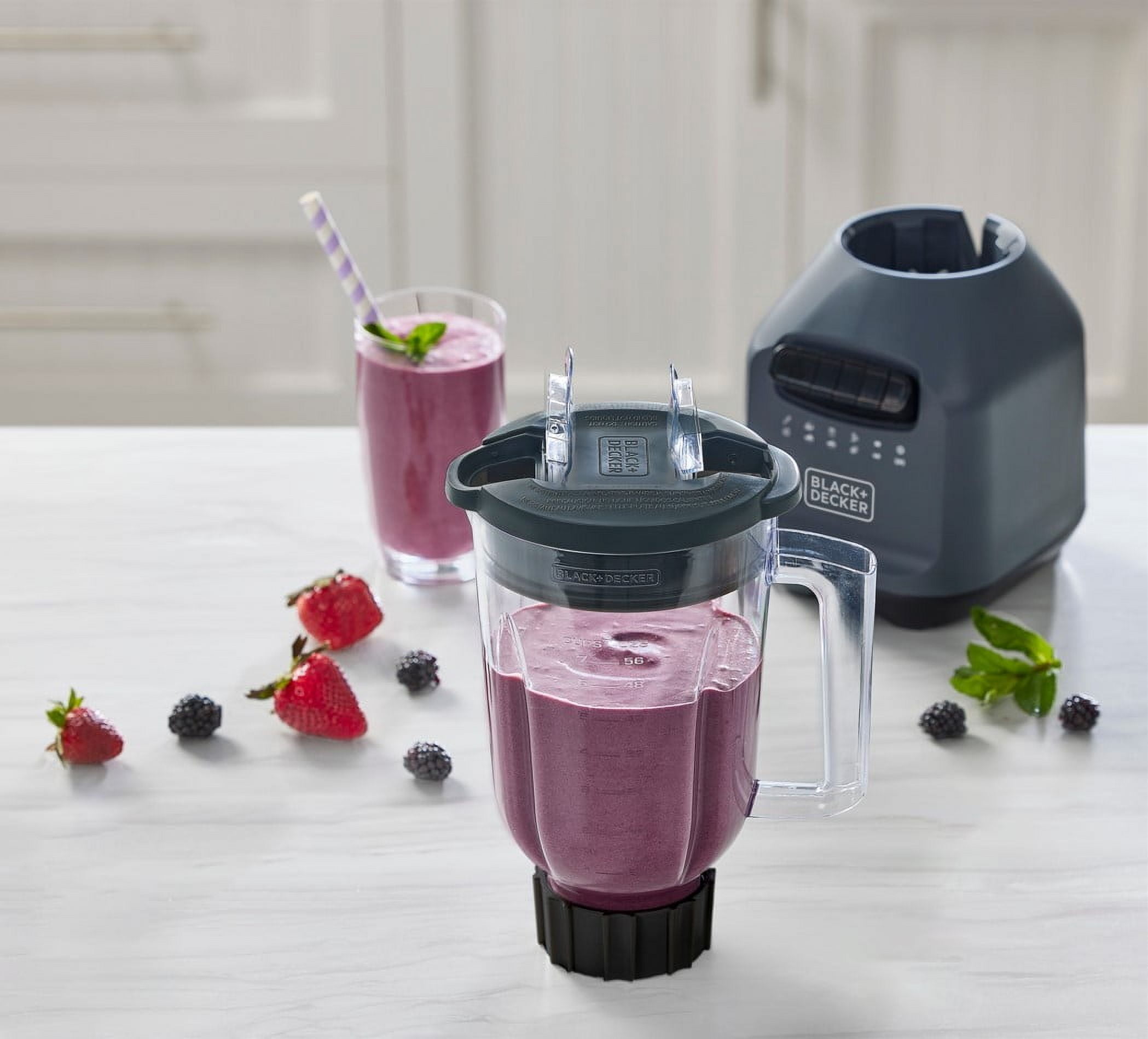 Open Box BLACK+DECKER Ice Crush Blender, 56 oz Plastic Jar, 750W, 6-Tip Blade, 8 Speeds + Pulse