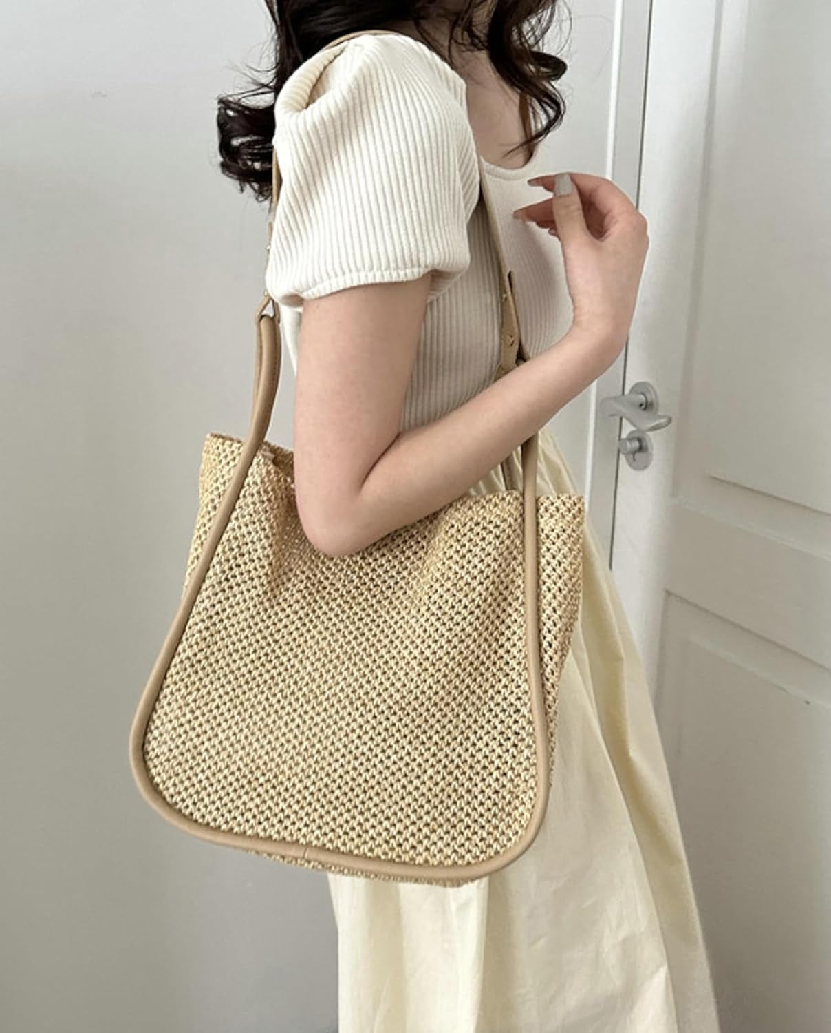 CoCoMangos Beach Bags for Women Crochet Woven Tote Bag Large Travel Shoulder Handbag Bag Beach Purse Mesh Hollow