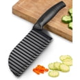 thumbnail image 1 of Cortador de papas fritas negras Cuchillo de hoja ondulada Cuchillo cortador de ondas Cuchillo manual de acero inoxidable Cuchillo para papas ondulado Patatas vegetales Zanahoria, cebolla, pepino (1), 1 of 5
