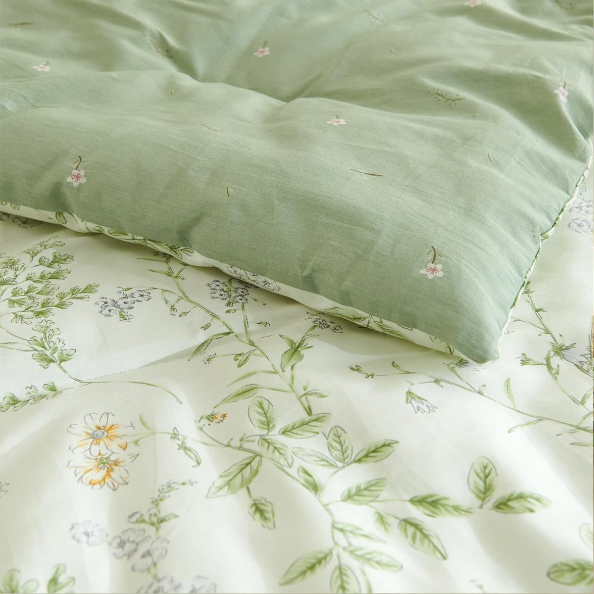 JOLUSERE Green Floral White Comforter Queen Sets, 3 Pieces Chic Garden Style Botanical Purple Floral Reversible Comforter for All Season