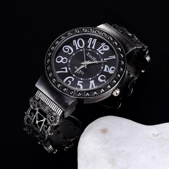 Vintage Black Dial Watch Ornate Metal Band With Bold Numerals