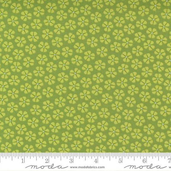 Petal Power - Grassy - Green - Floral - Moda - 22414 15 - 752106625303