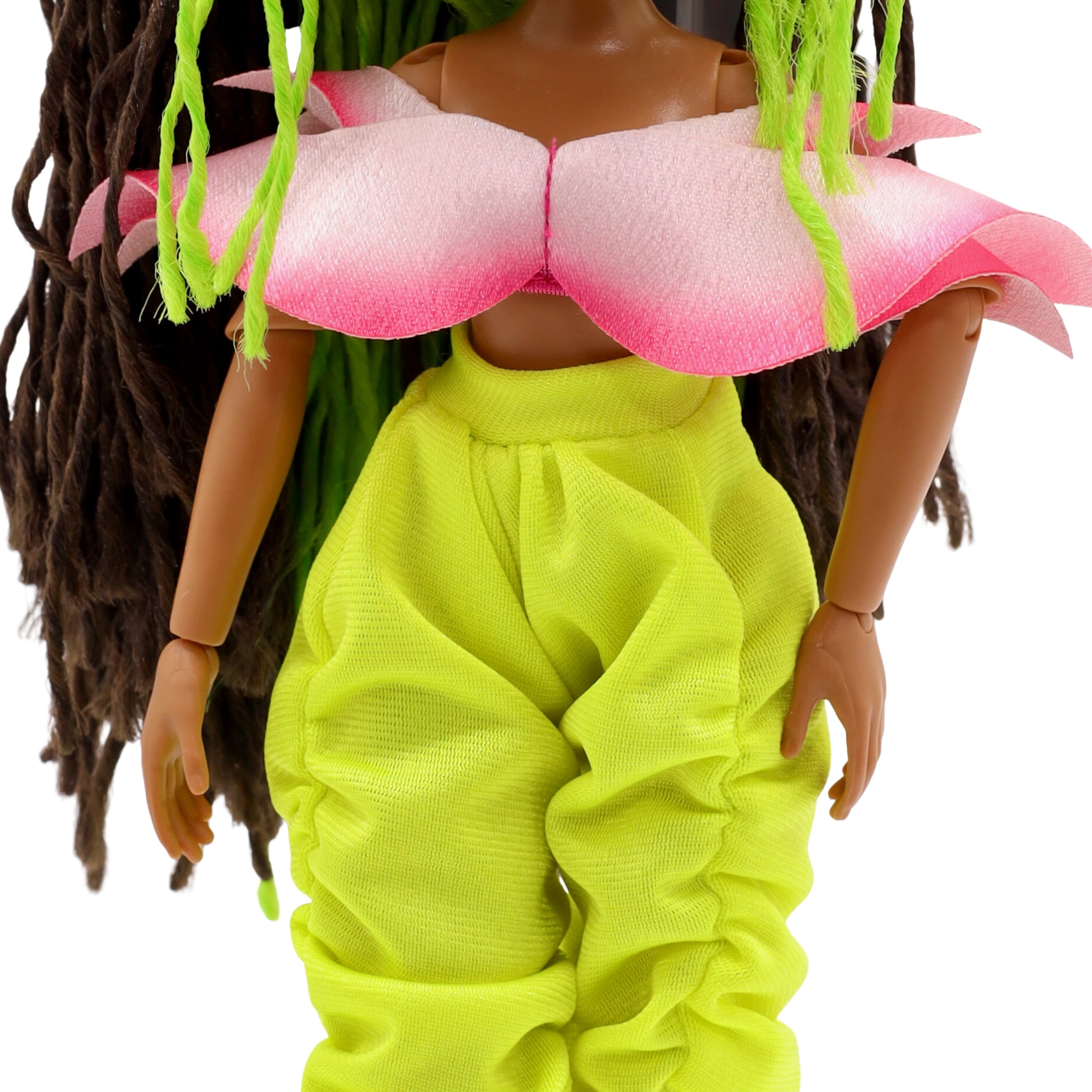 Fresh Beats, 5 inch, Multi-Cultural and Ethnic Dolls Fashion Doll, Pop Star, Bao Bby