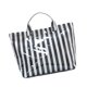 thumbnail image 5 of Bolso tote impermeable para mujer, moderno y sencillo, bolso de hombro a rayas, bolso tote deportivo para el trabajo. Rayas blancas y negras, 5 of 9