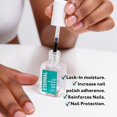 thumbnail image 4 of Set de esmalte de uñas Eternal Clear Base Coat y Top Coat, 13,5 ml, 4 of 7