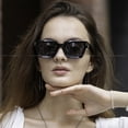 thumbnail image 4 of Ruiao 2025 Gafas de sol de marca negras de diseñador de tonos premium de lujo entero Gafas de sol cuadradas para hombre para mujer, 4 of 5