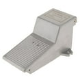 thumbnail image 1 of Válvula de pedal neumática Cola Interruptor de aire 2 posiciones 5 vías Autoblocante 4F210-08L, 1 of 6