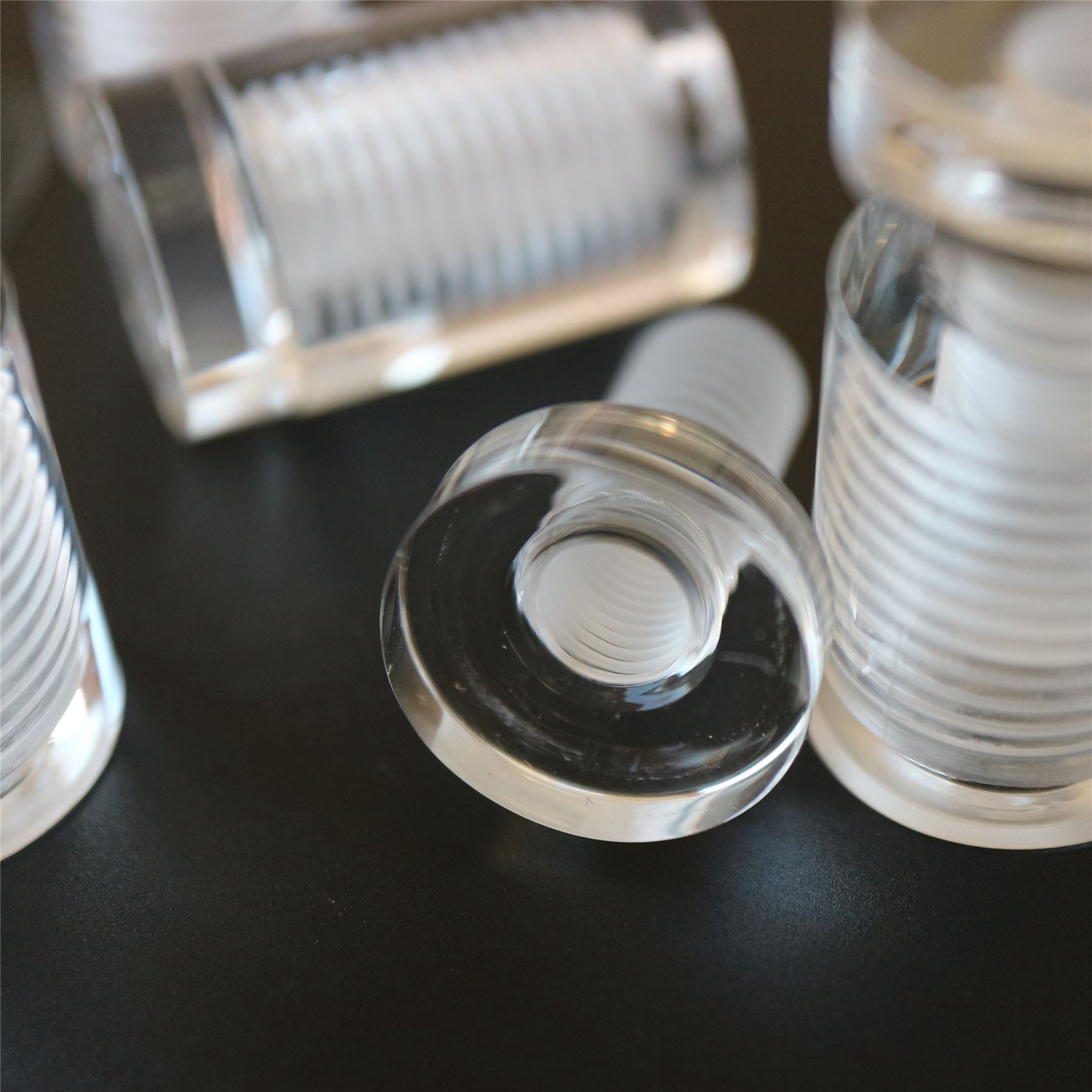4 x Clear Standoffs, Glass Like, Acrylic, transparent spacers, plastic, wallmount, display signs, Anti-Corrosion, Waterproof, Size 19x25mm, (3/4 x 1 in)