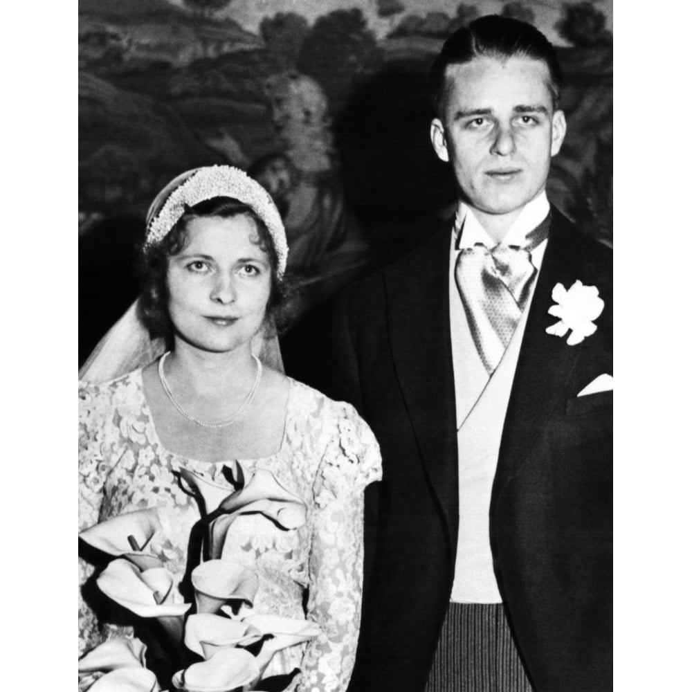 Elliot Roosevelt With His First Wife History (24 x 36)