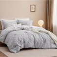 thumbnail image 2 of Juego de edredón Bedsure King con mechones bohemio de color gris claro, 3 unidades, 2 of 7