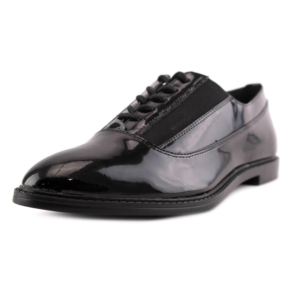 calvin klein della wingtip toe patent leather oxford