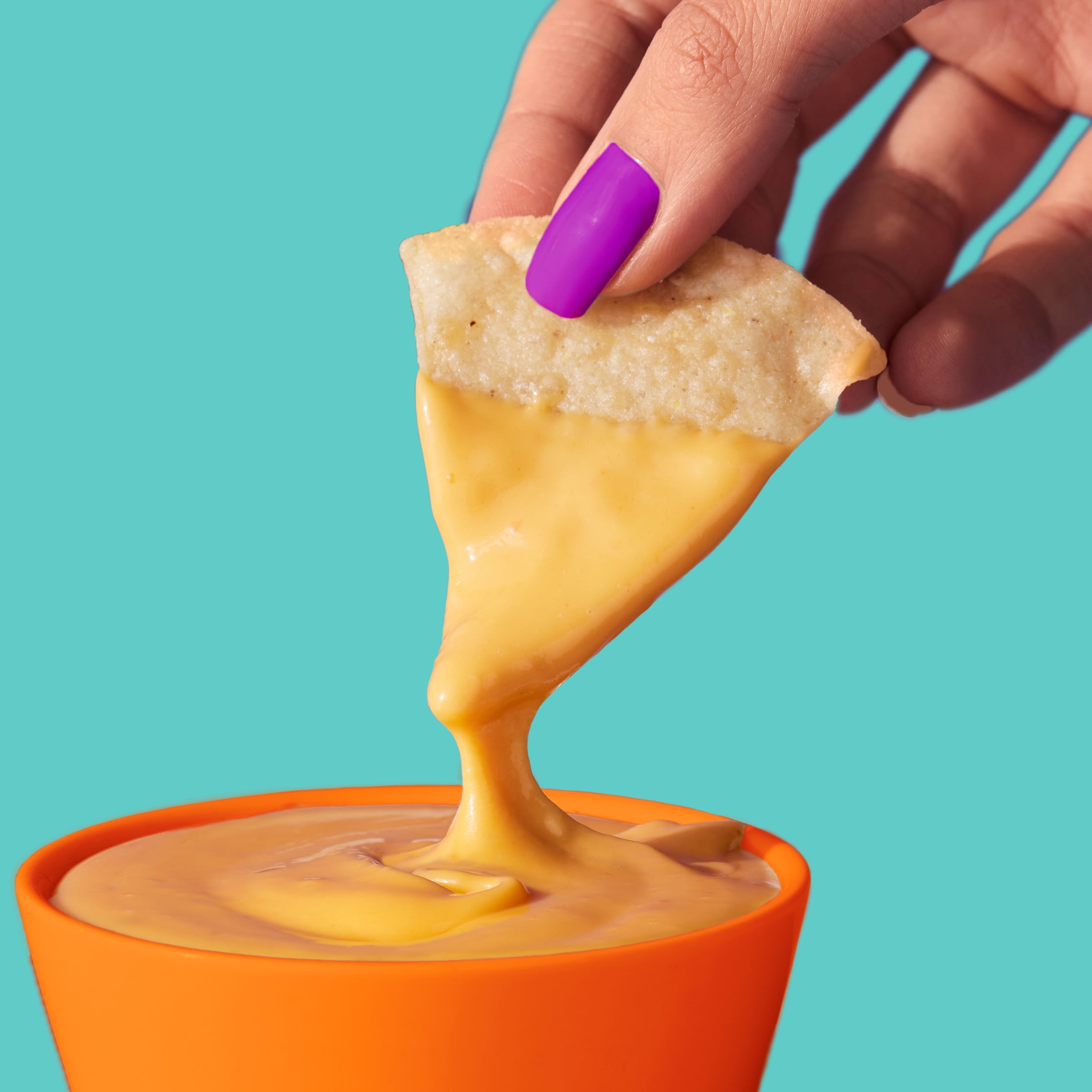 Taco Bell Medium Salsa Con Queso Cheese Dip, 16 oz Jar, Shelf-Stable