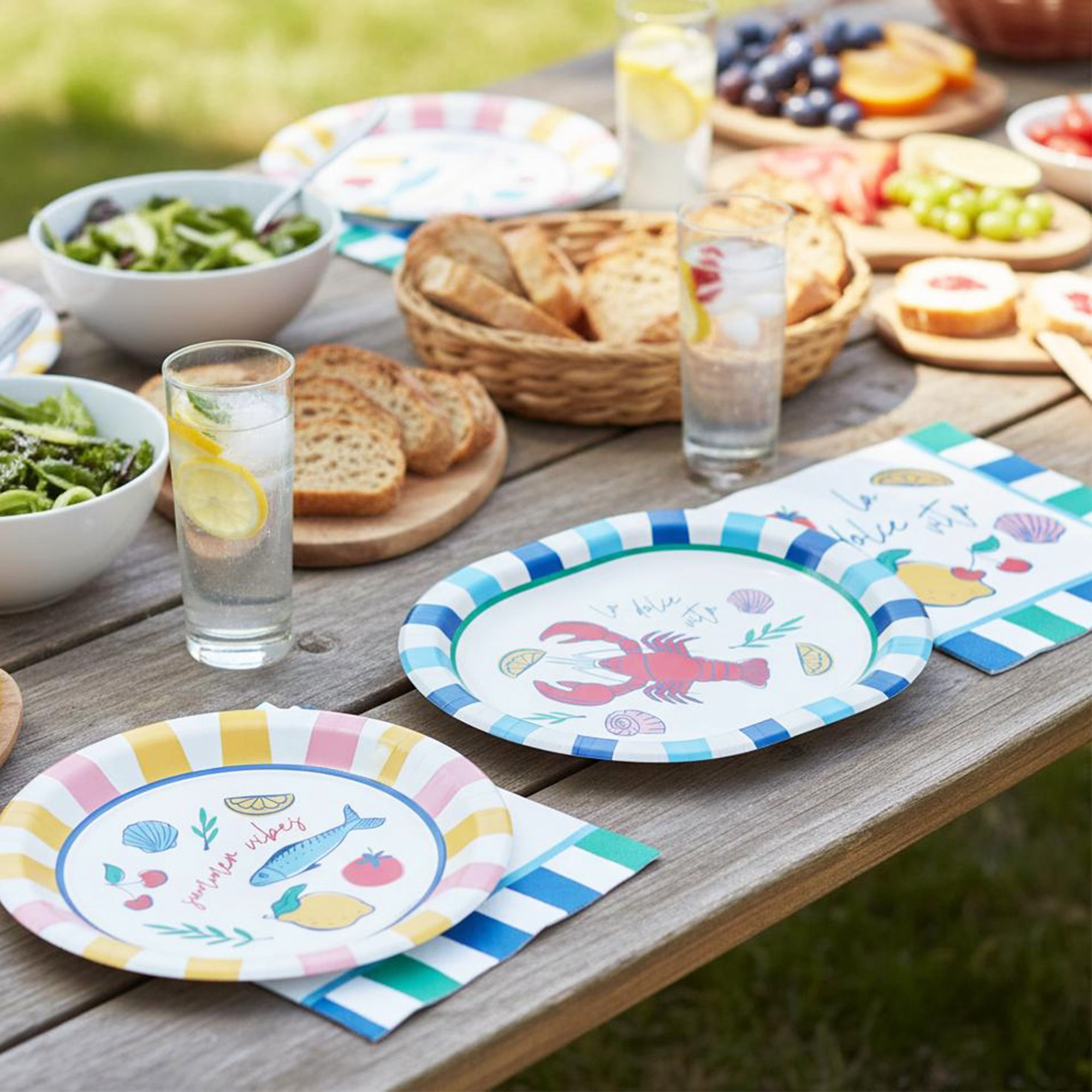 Way to Celebrate La Dolce Vita Summer Vibes Dinner Paper Plates, 9", 20 Count, Multicolor