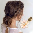 thumbnail image 2 of 4 Piezas de Clips para el Cabello de Moda con Mariposas y Flores para Niñas en Tonos Dorados, Morados, Azules y Rosas, 2 of 3