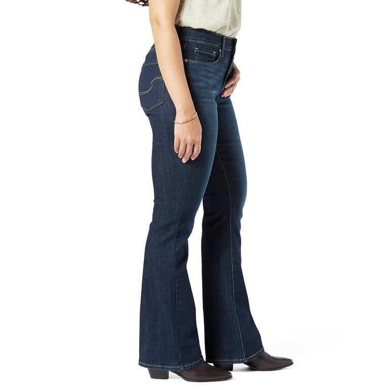 Signature by Levi Strauss & Co. Women's Plus Mid Rise Bootcut Jeans 