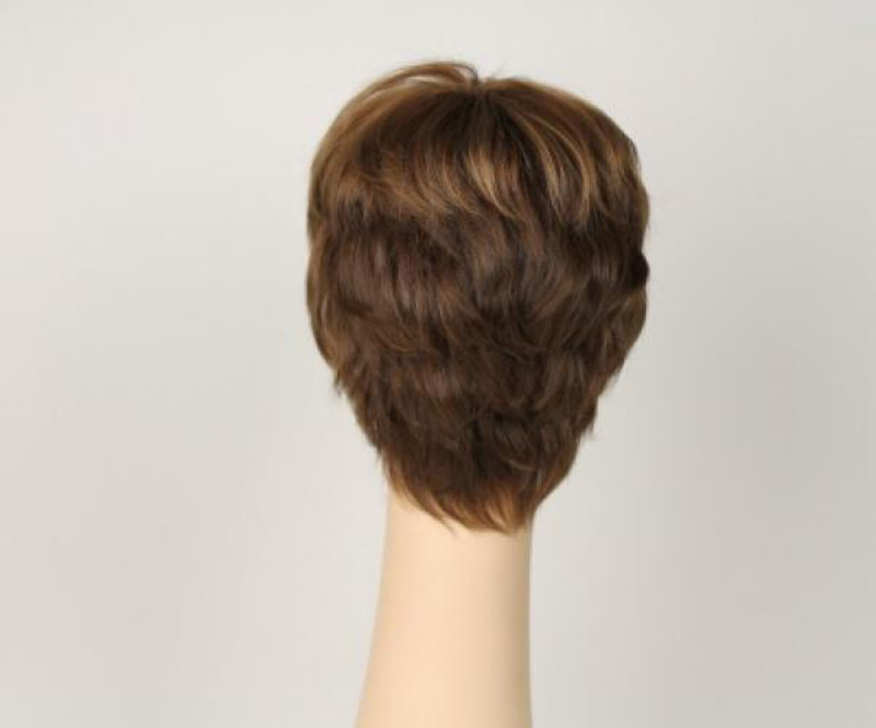 European Human Hair Freeda Wig Linda Light Brown With Blonde Highlights Size M