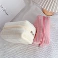 thumbnail image 5 of Bolsa de maquillaje en forma de bloque, bolsa de cosméticos de felpa, bonita bolsa de almacenamiento suave con cremallera para artículos de tocador de viaje, suministros de oficina, cosméticos,, 5 of 5