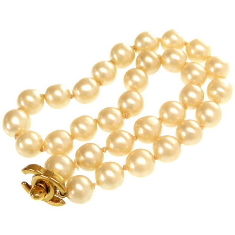 Pre-Owned Chanel Coco Mark Turnlock Pearl Necklace Fake Gold